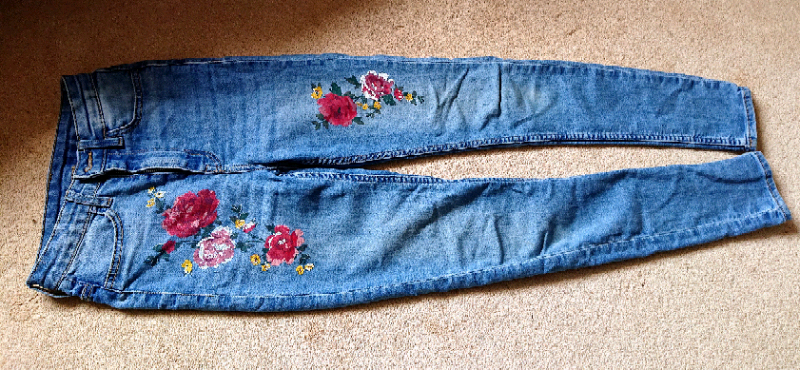 H\u0026m divided high waisted demin floral 